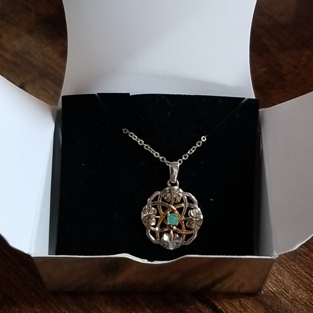 Celtic Knot Shamrock Necklace